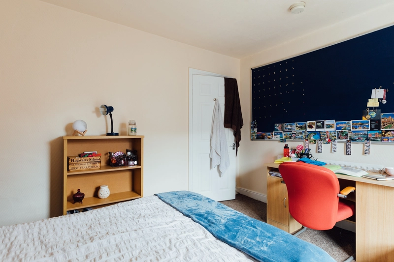 2 Bedrooms Left - Student House - West End - Bills Inc - Thumbnail 3